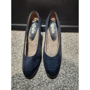 Golo Womens Navy Blue Heels Pumps Size 6.5 fur lined Vibram soles